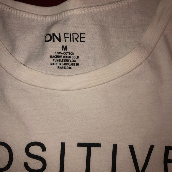 White T-shirt - Picture 2 of 3